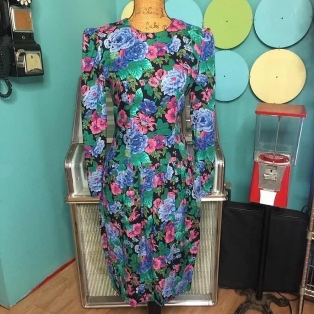 VINTAGE‎ DAVID WARREN Floral Drop Waist Dress
